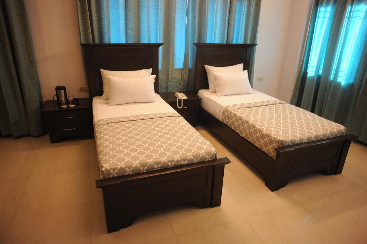 Raj Regency Hotel Jaipur Buitenkant foto