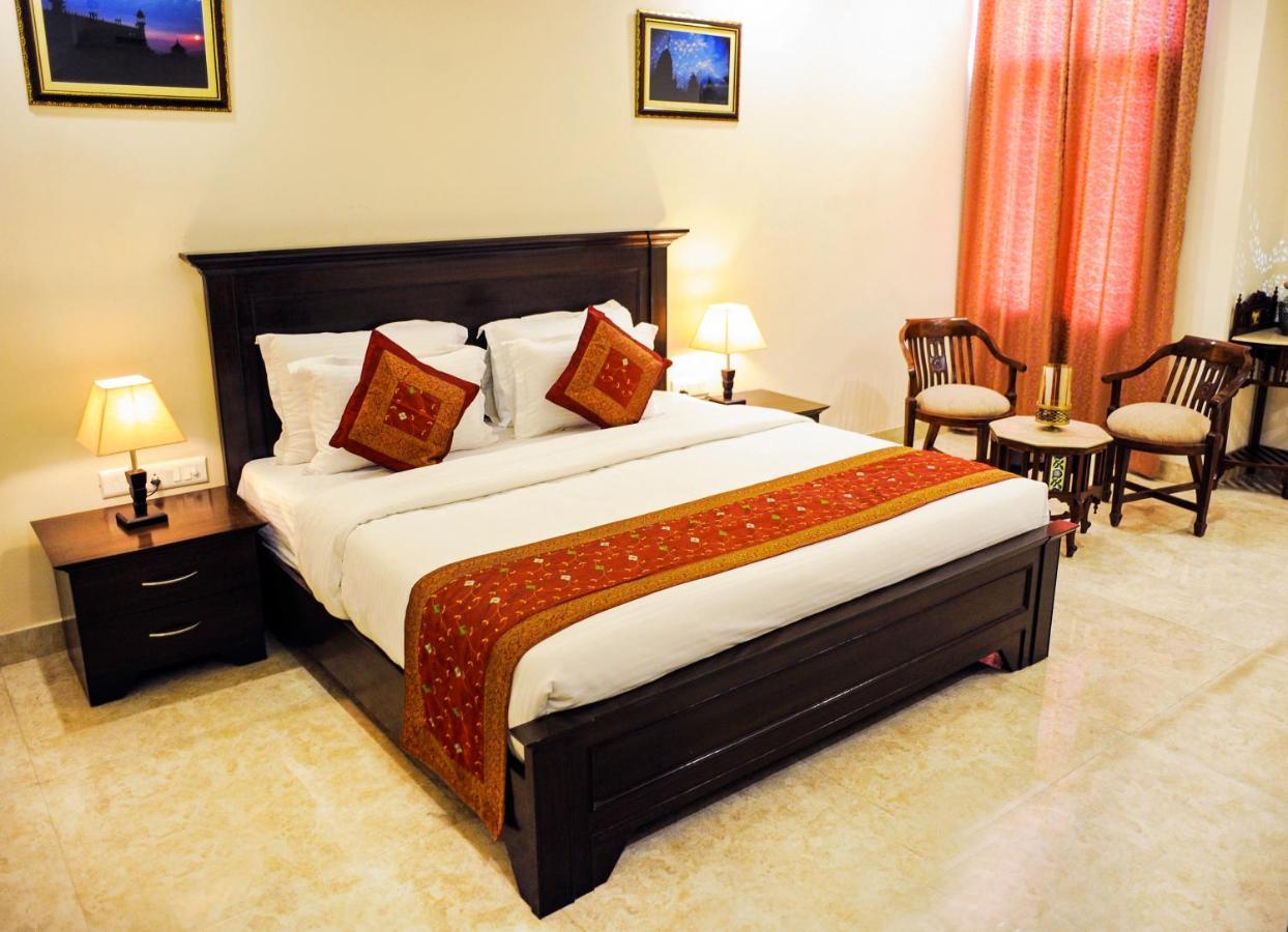 Raj Regency Hotel Jaipur Buitenkant foto