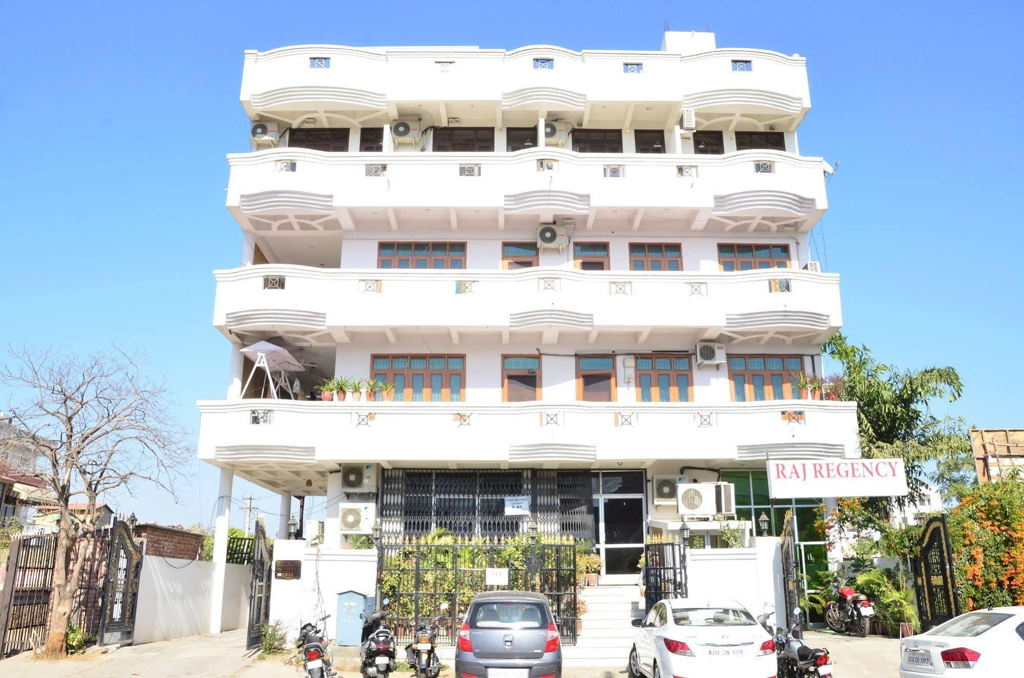 Raj Regency Hotel Jaipur Buitenkant foto