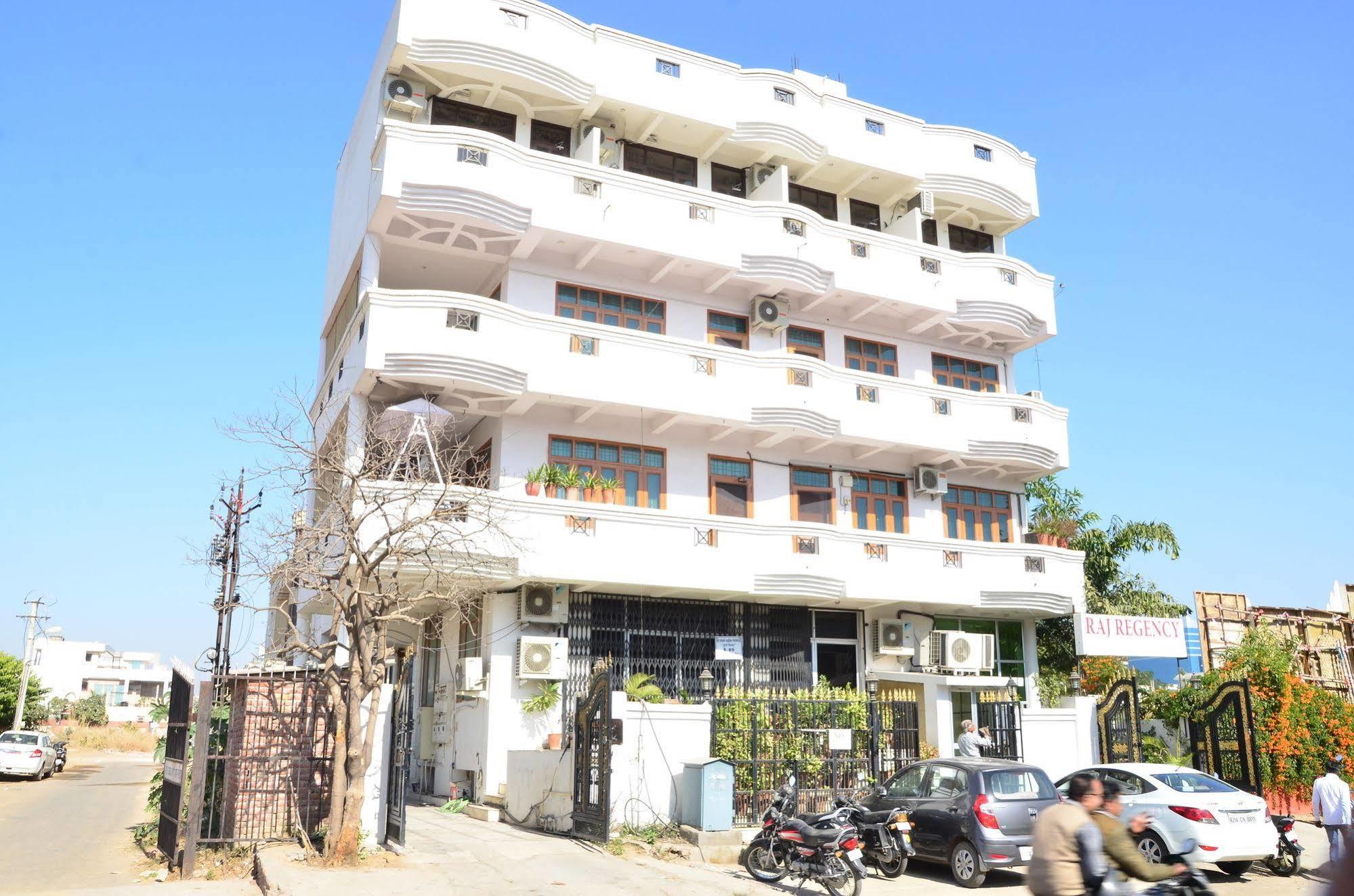 Raj Regency Hotel Jaipur Buitenkant foto