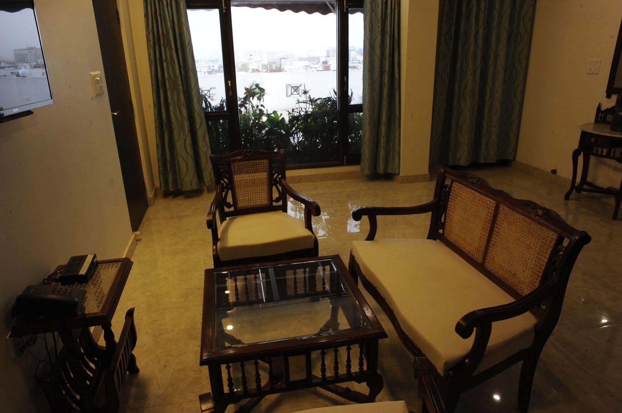 Raj Regency Hotel Jaipur Buitenkant foto