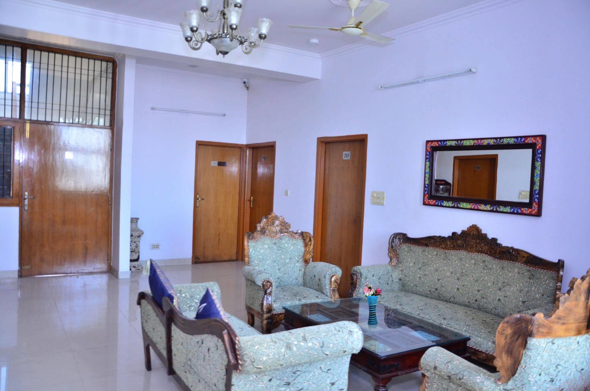 Raj Regency Hotel Jaipur Buitenkant foto