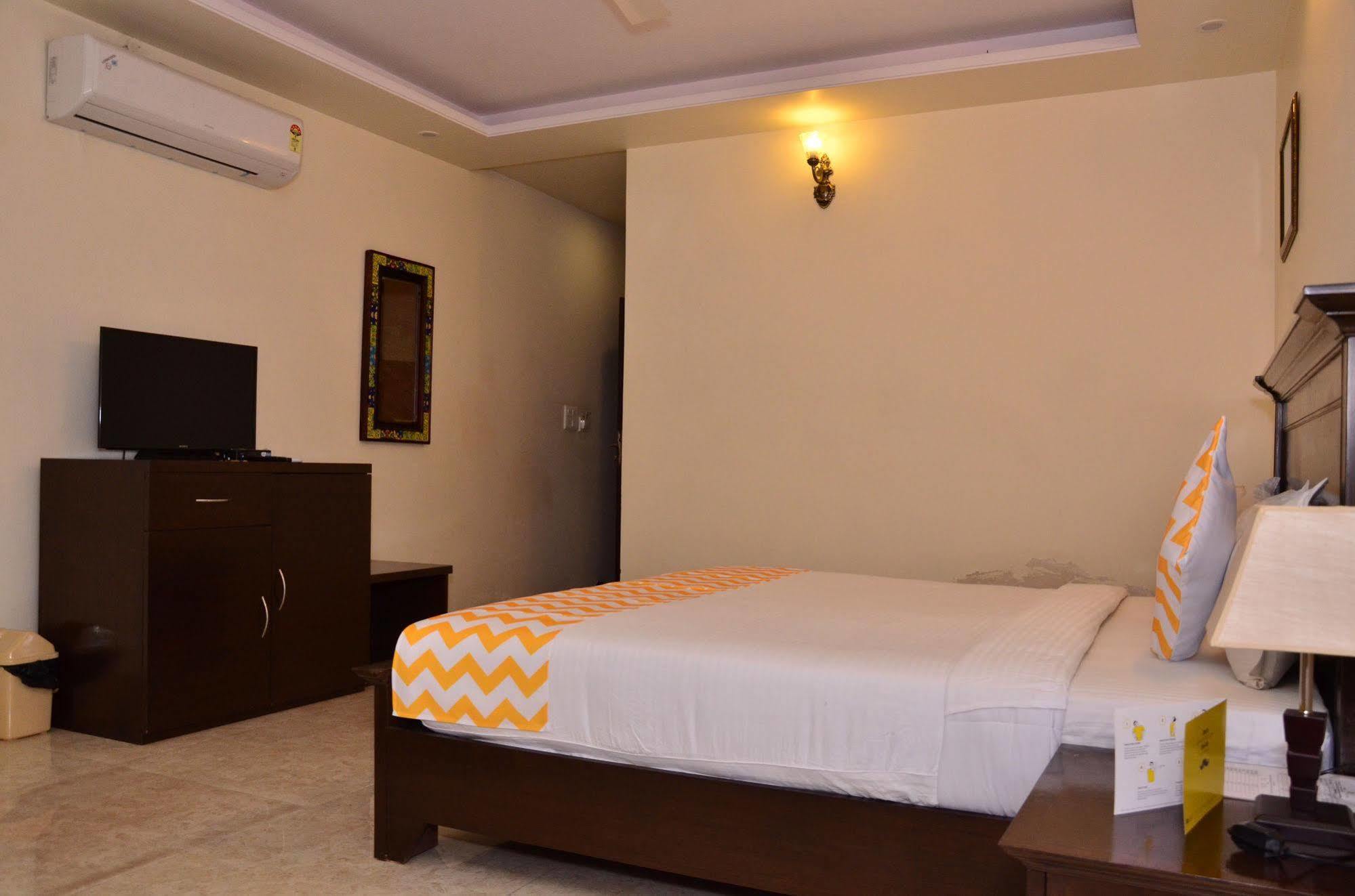 Raj Regency Hotel Jaipur Buitenkant foto